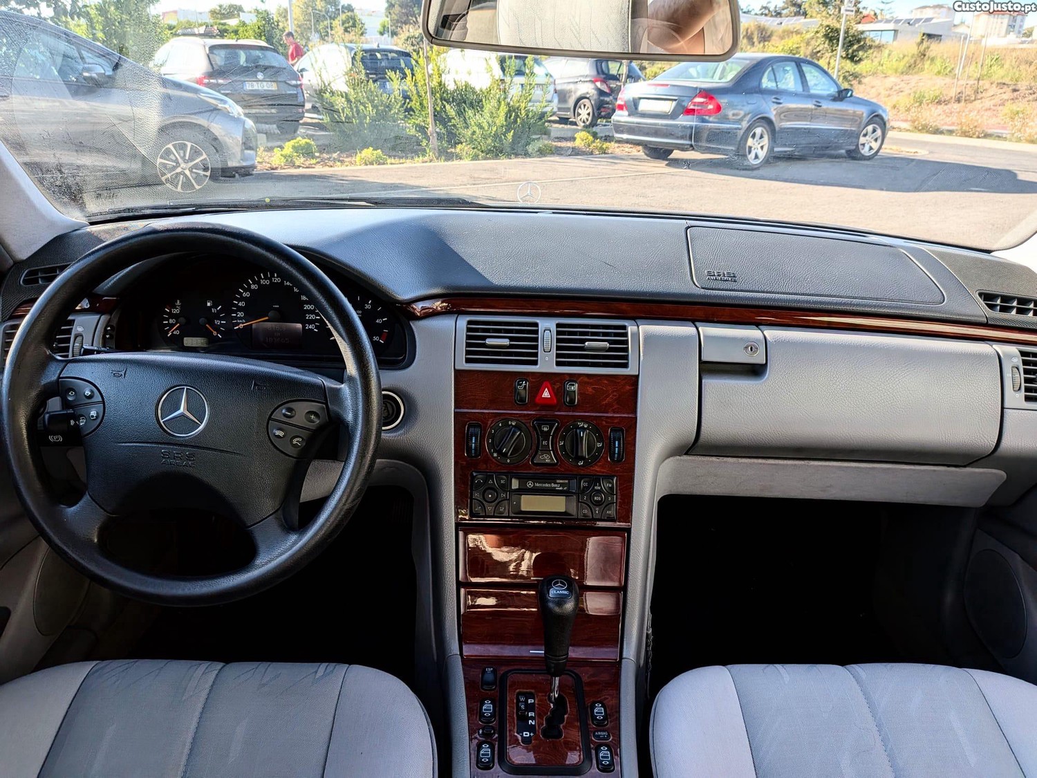 Mercedes-Benz E 220 220 Cdi (210 006) - 99 — photo 3