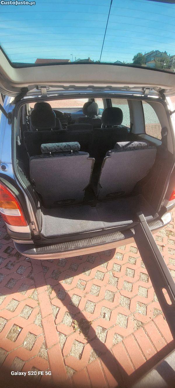 Opel Zafira 2.0 diesel - 00 — photo 3
