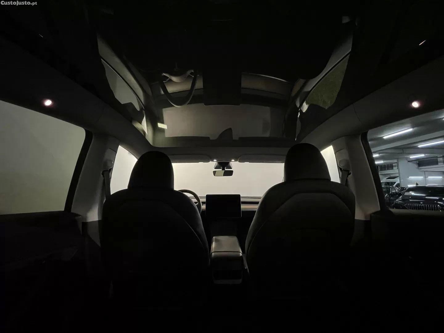 Tesla Model Y Long range tração integral — photo 4