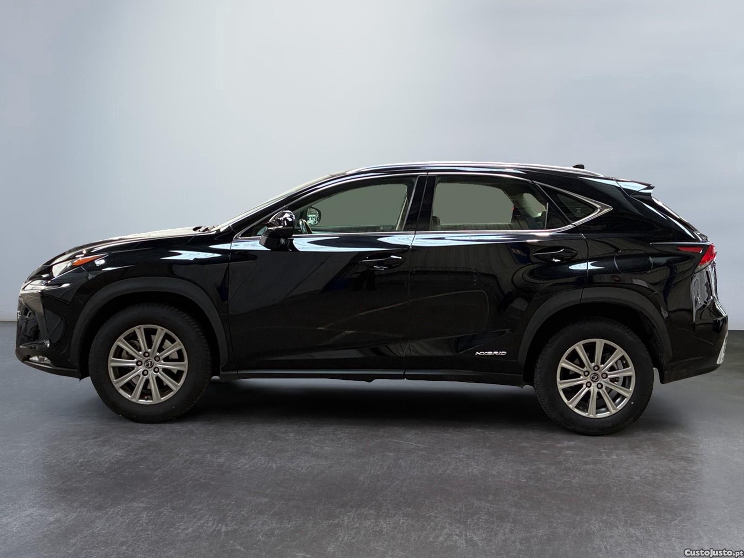 Lexus NX 300h 2WD - 21 — photo 2
