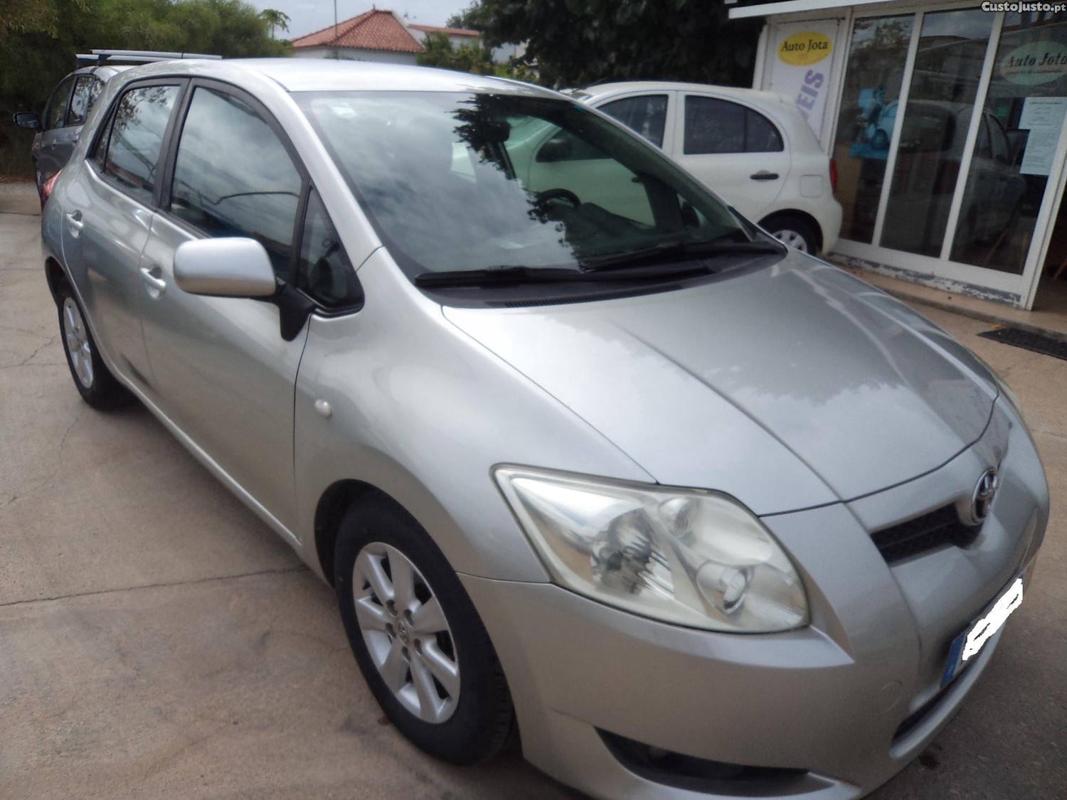 Toyota Auris 1.4 D-4D — fotografia 10