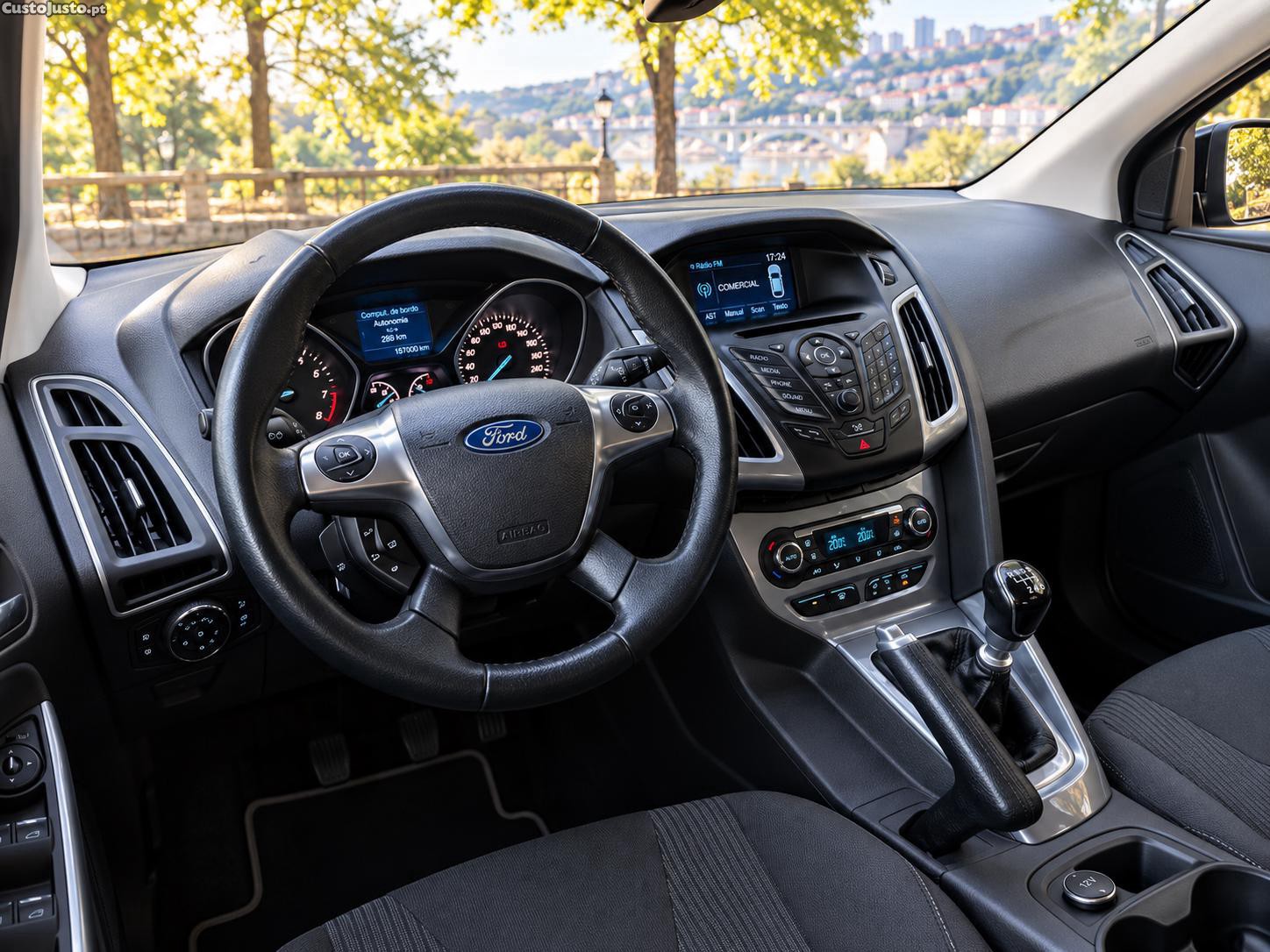 Ford Focus 1.0 EcoBoost - 13 — photo 5