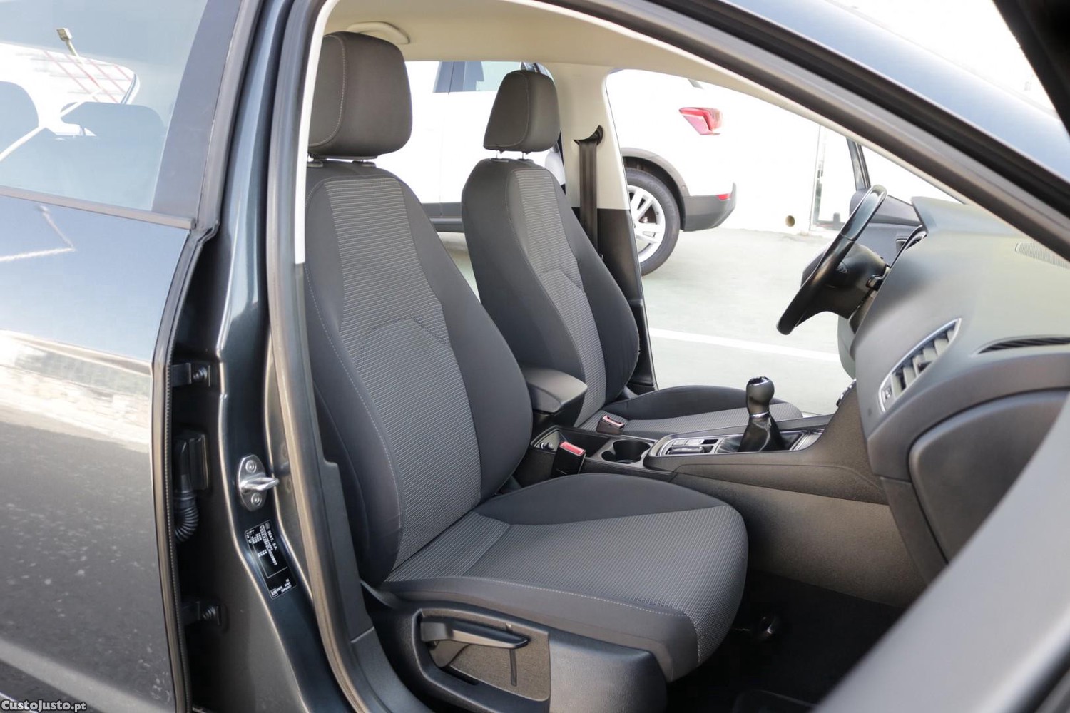 SEAT Leon ST 1.6 TDI Style 115cv — fotografia 40