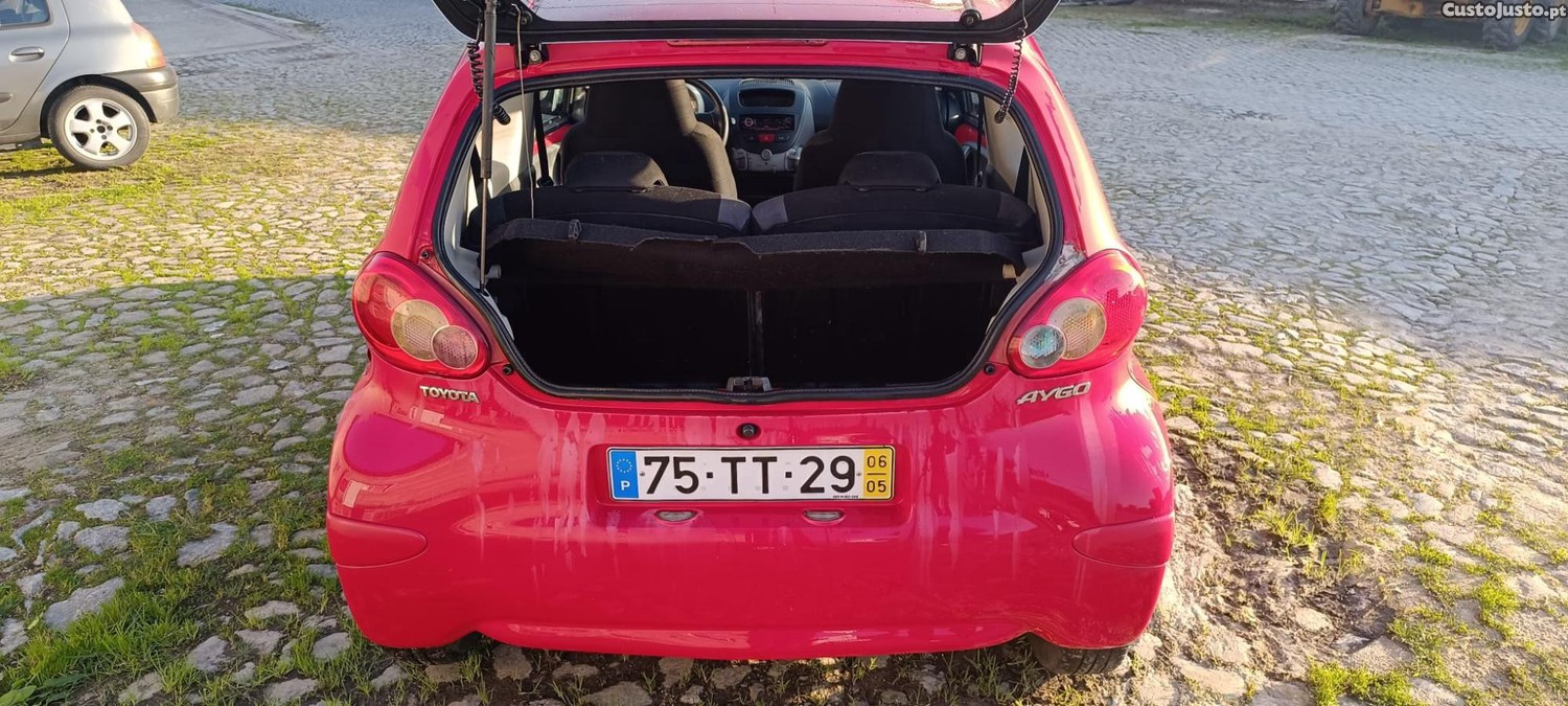 Toyota Aygo 1.0 — photo 3
