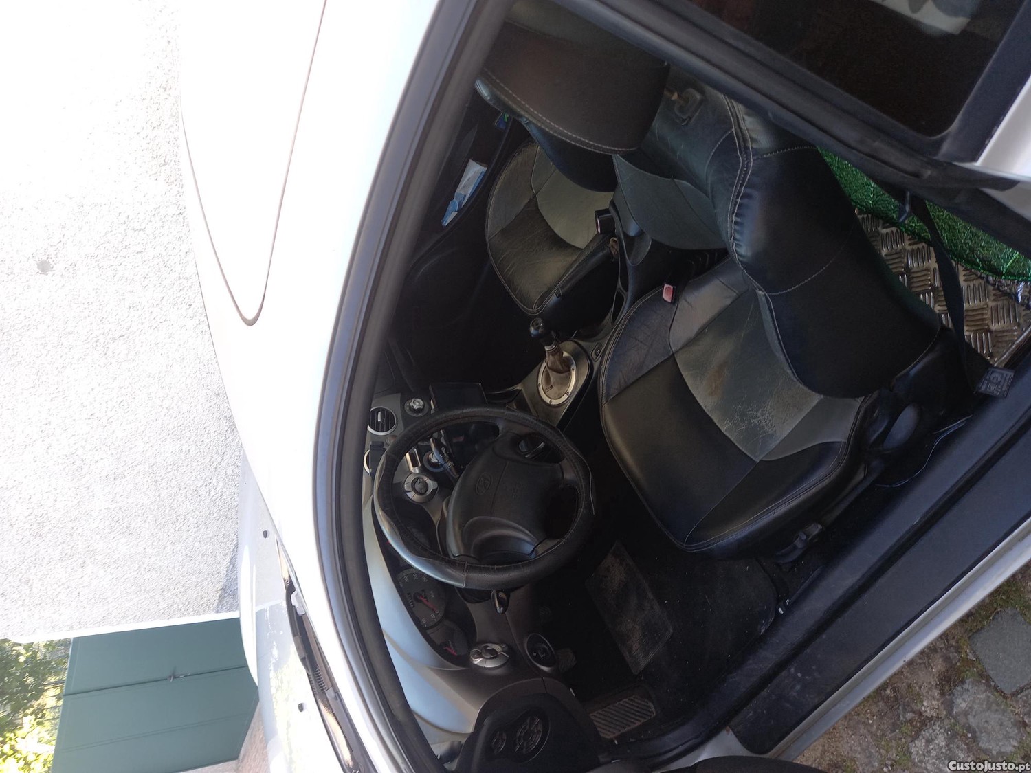 Hyundai Coupe — fotografia 4
