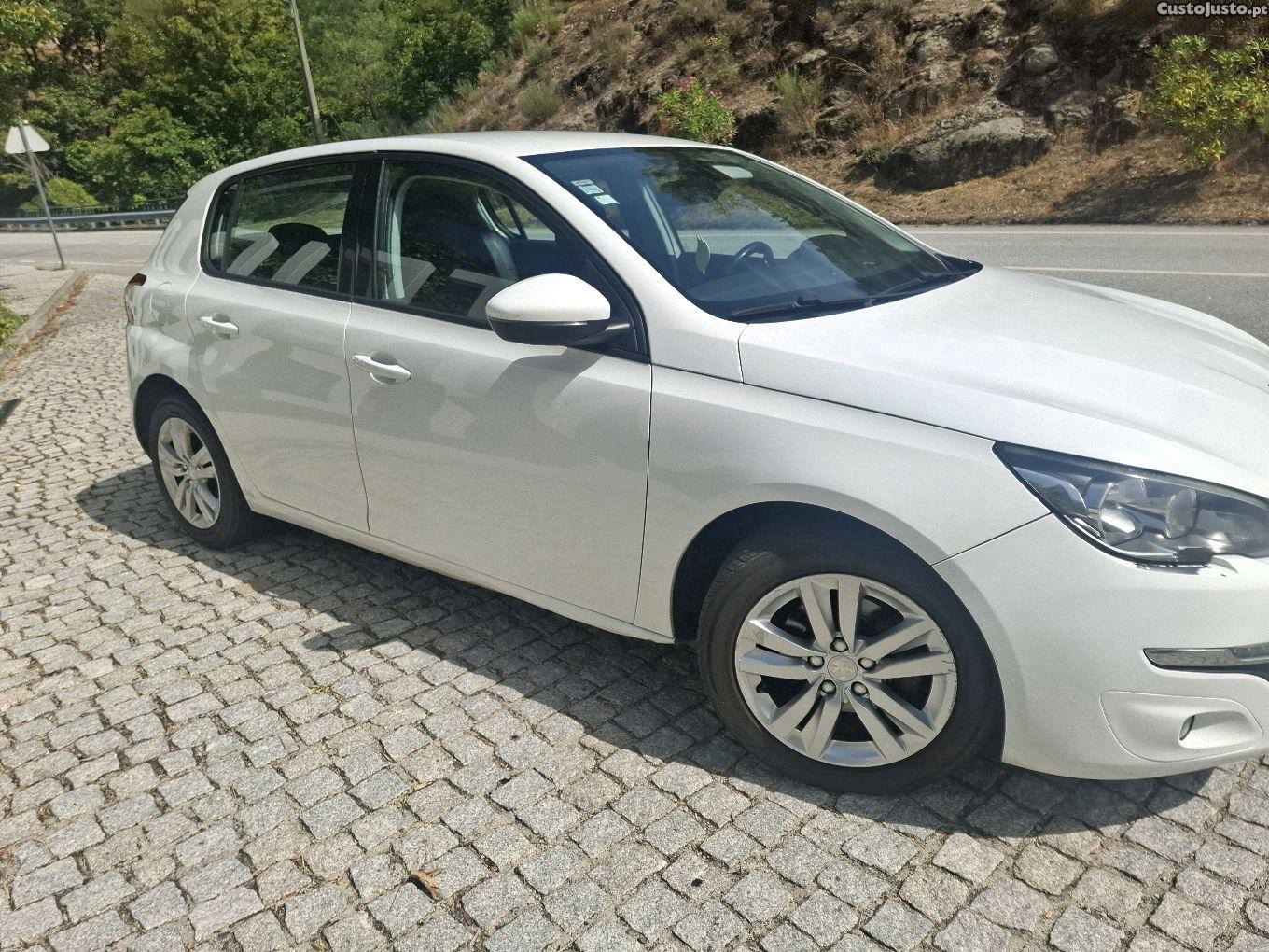 Peugeot 308 HDI — fotografia 10