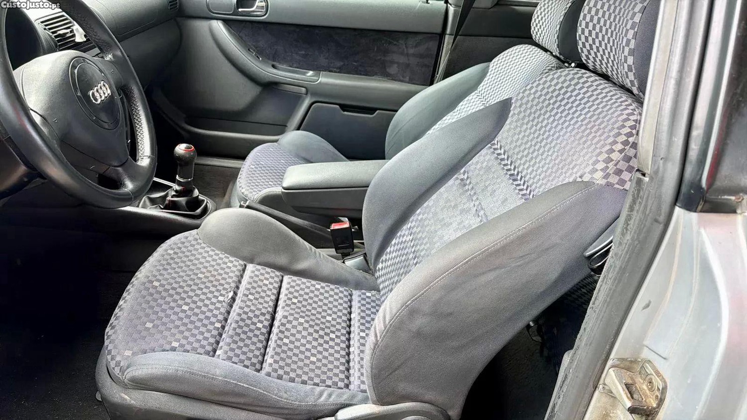 Audi A3 1.9 tdi sport — fotografia 2