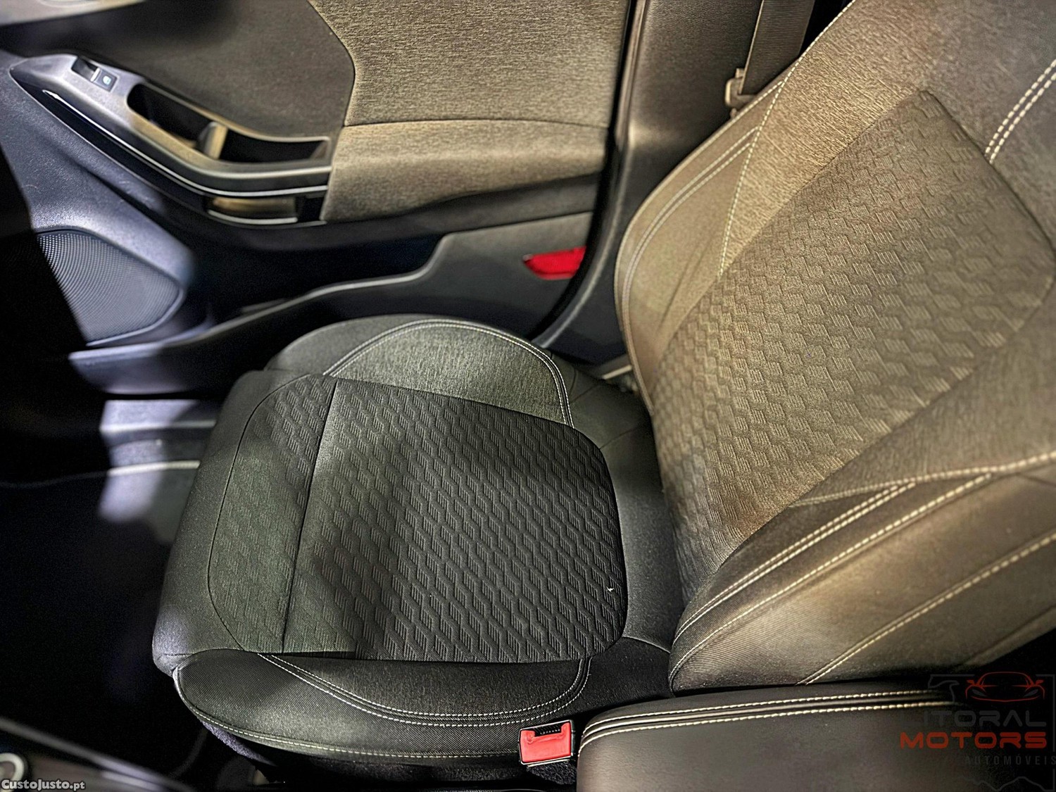 Ford Puma 1.0 EcoBoost Aut. TITANIUM — fotografia 7