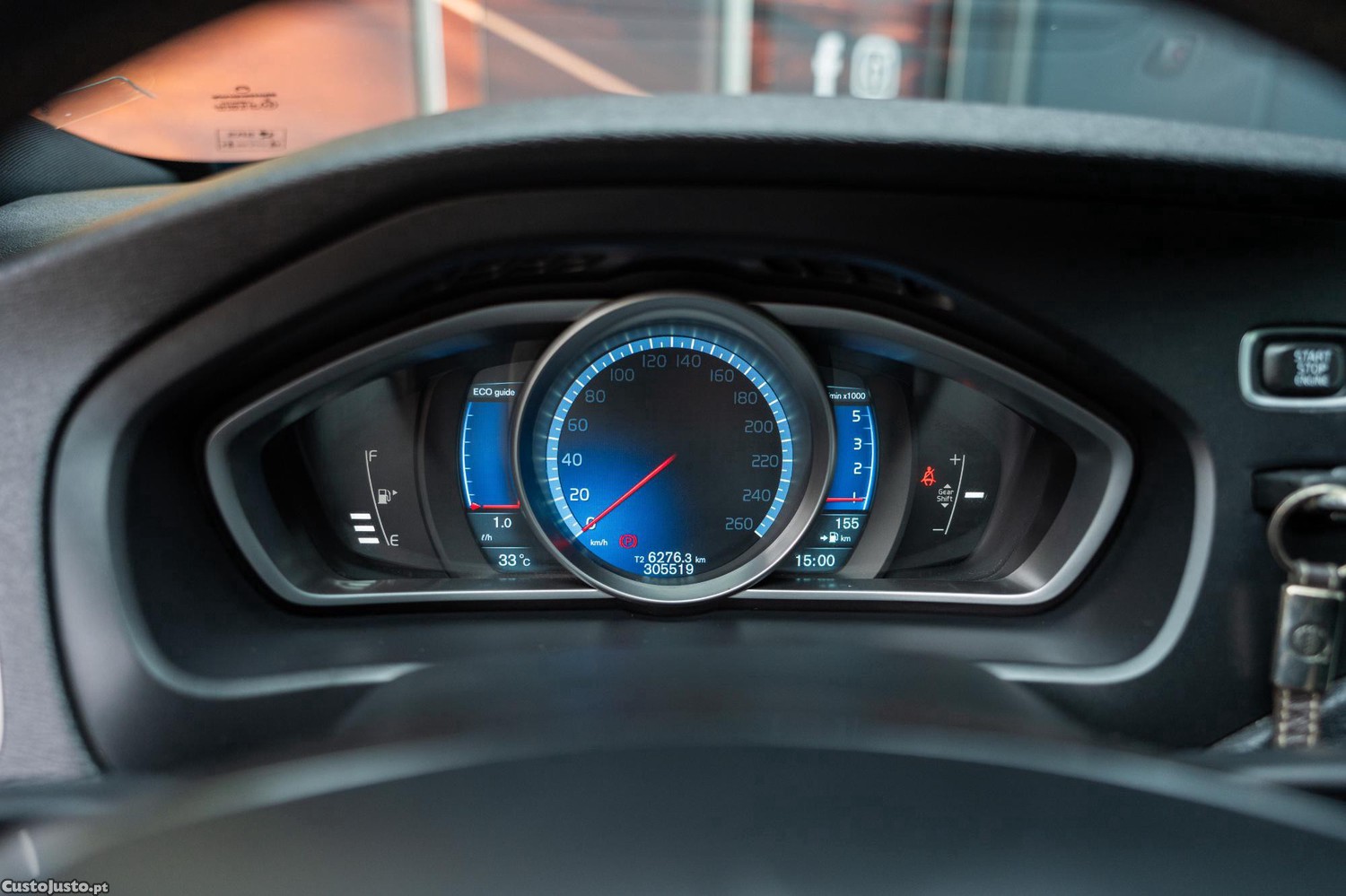 Volvo V40 D2 R Design — fotografia 3