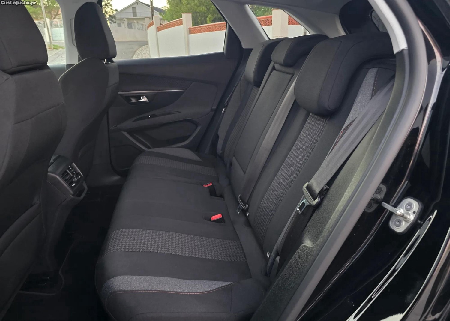 Peugeot 3008 PureTech 130 Stop & Start GPF EAT8 Allure — photo 5