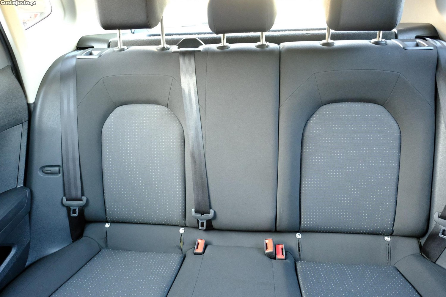 SEAT Arona 1.0 TSI Style — fotografia 17