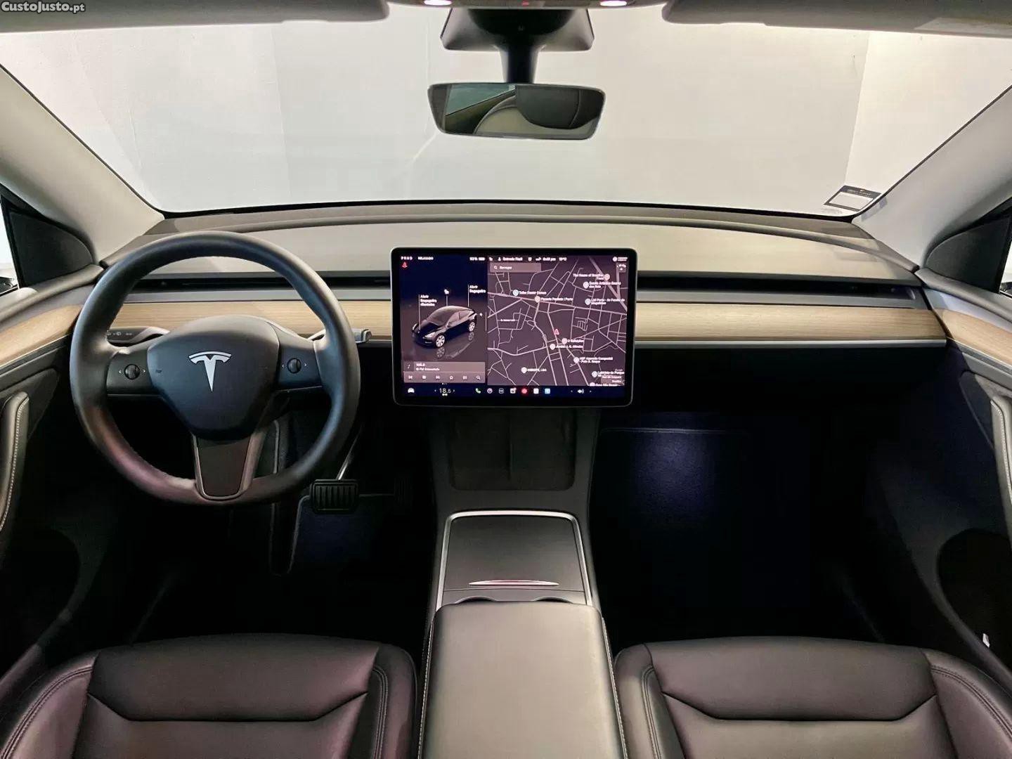 Tesla Model Y Long range tração integral — photo 5