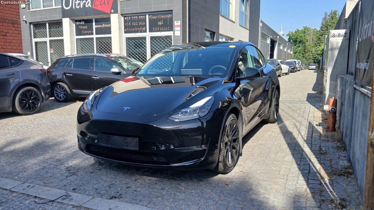 Tesla Model Y Long Range Dual Motor — fotografia 7