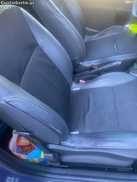 Renault Clio 3 [Ano] [Versão/Motor] | Nacional, Estimado e Económico — fotografia 5