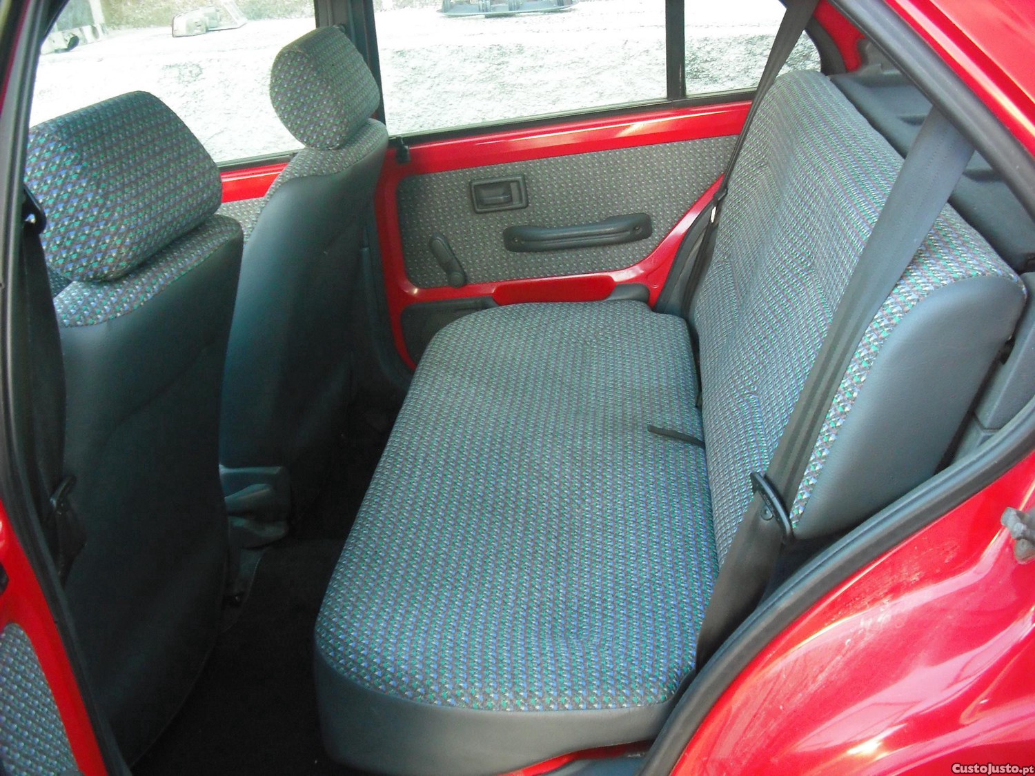 Peugeot 106 4 PORTAS - 93 — photo 5