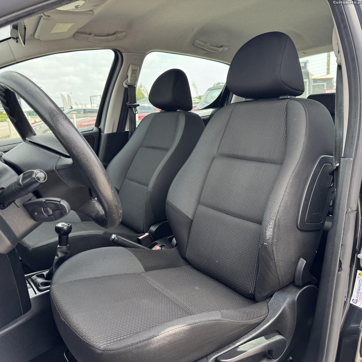 Peugeot 207 HDi — fotografia 8
