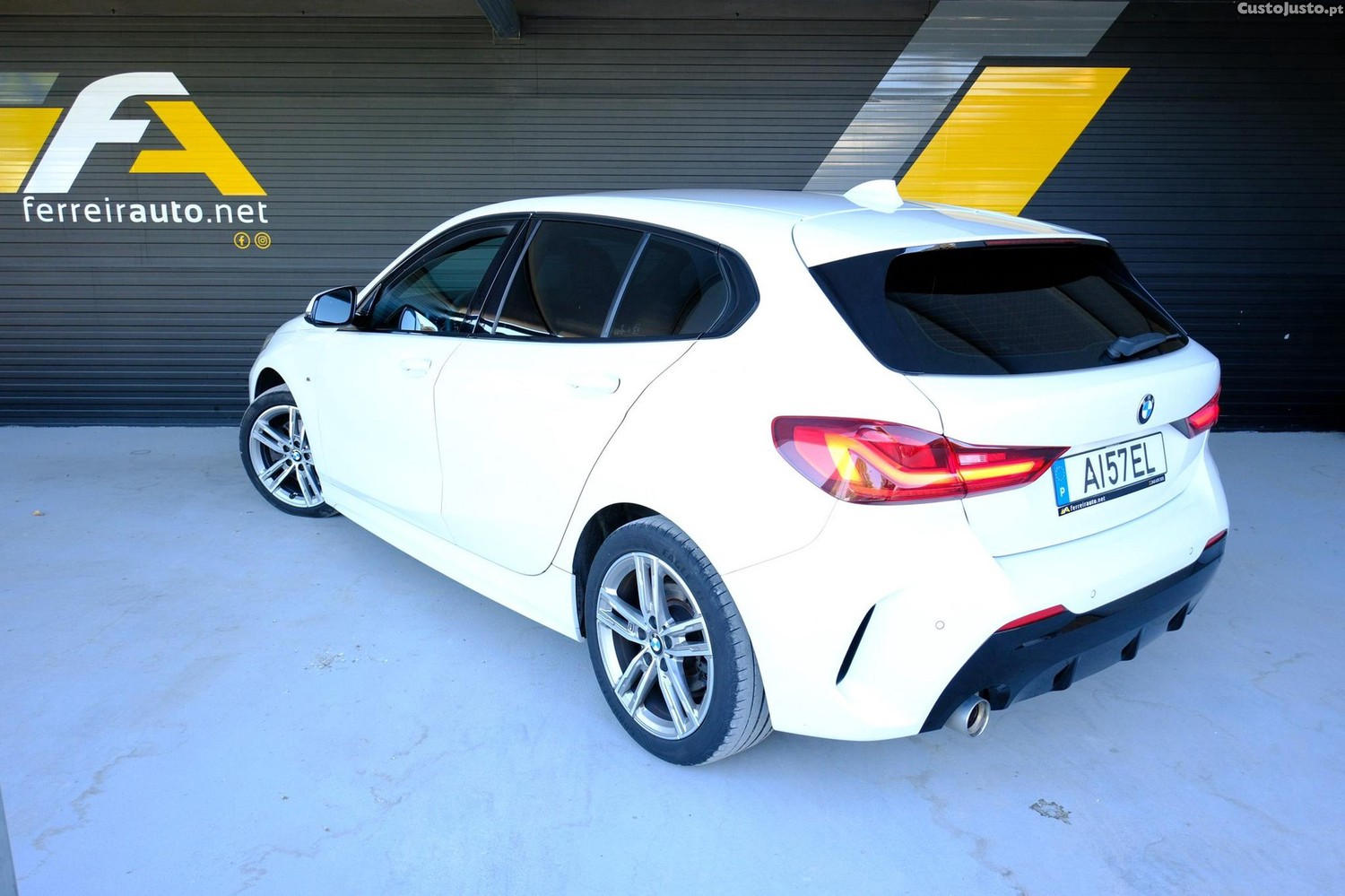 BMW 118 i Pack Desportivo M Auto — fotografia 24