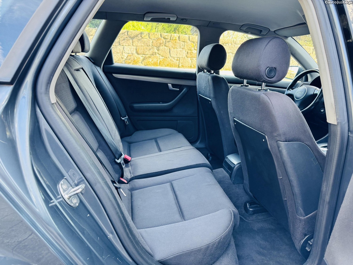Audi A4 1 Dono Quattro 2.5 automática 178mil km — fotografia 6