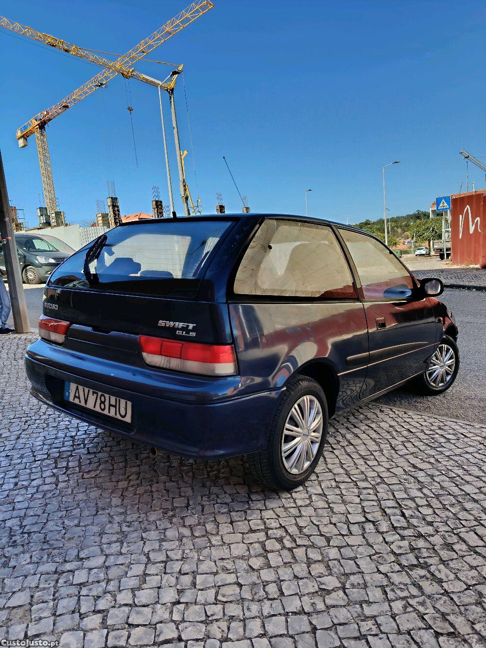 Suzuki Swift Coupé 5lugares em muito bom estado !!! Negociável. — photo 3