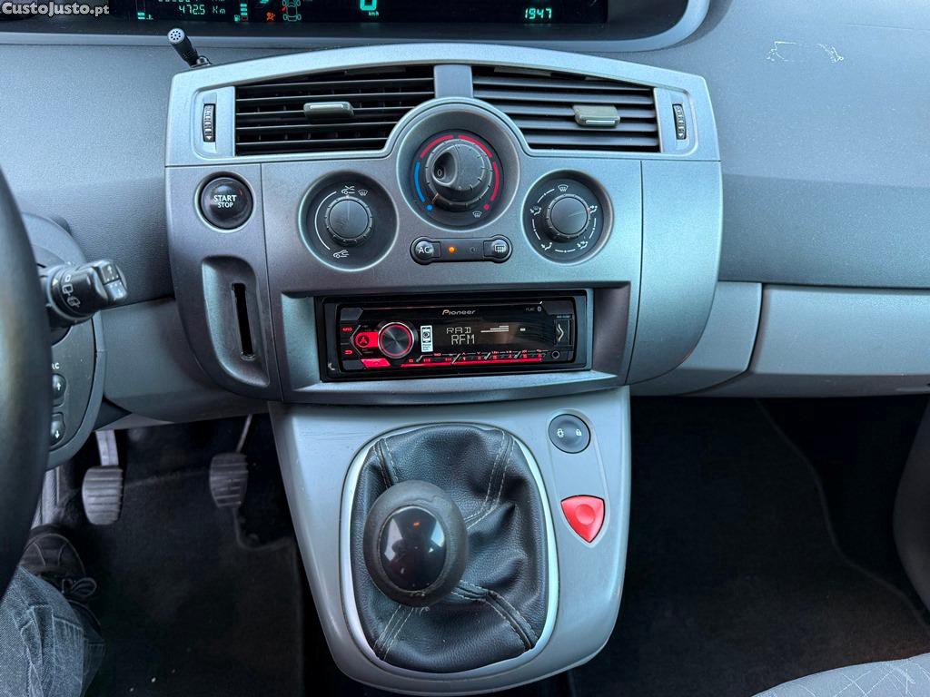 Renault Scénic 1.5DCi 82Cv 05/2005 — fotografia 3