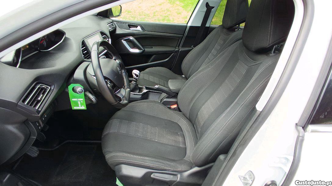 Peugeot 308 1.6 HDI Teto Panorâmico — fotografia 7
