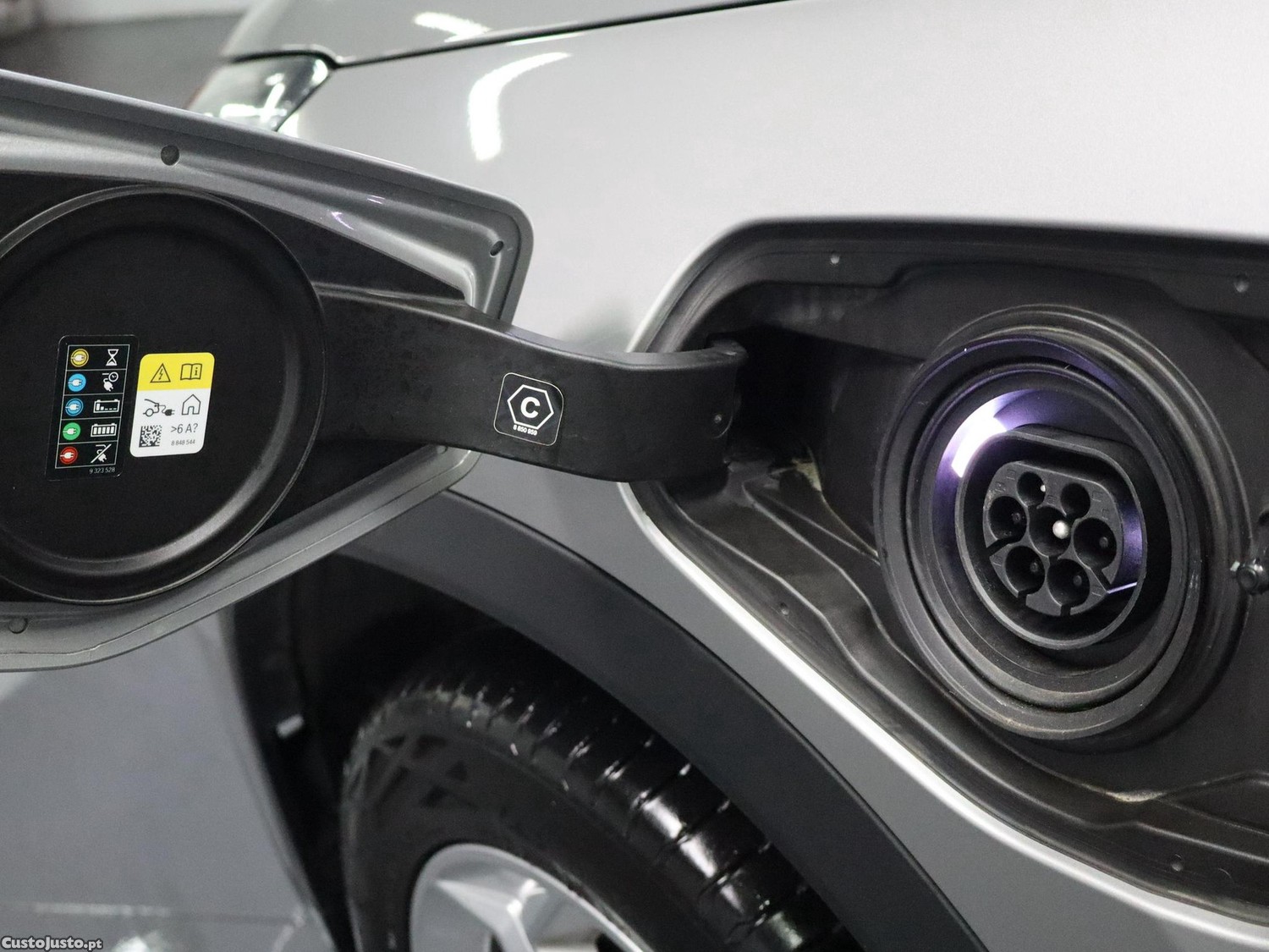 BMW X1 xDrive25e — fotografia 4