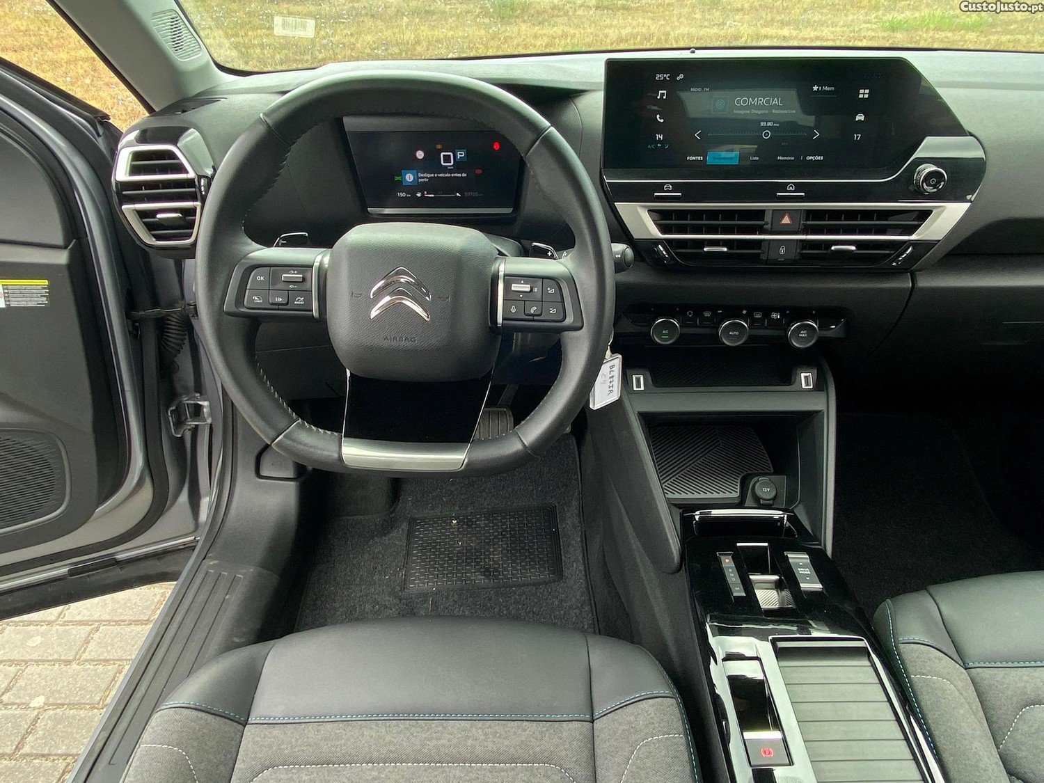 Citroën C4 X 1.2 PureTech Plus EAT8 — fotografia 4