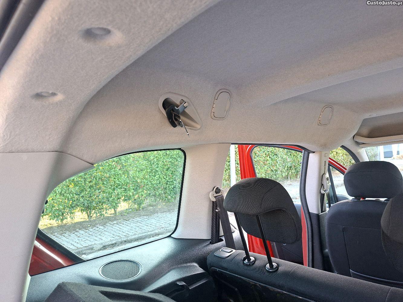 Peugeot Partner 1.6 HDI TEPEE — fotografia 7
