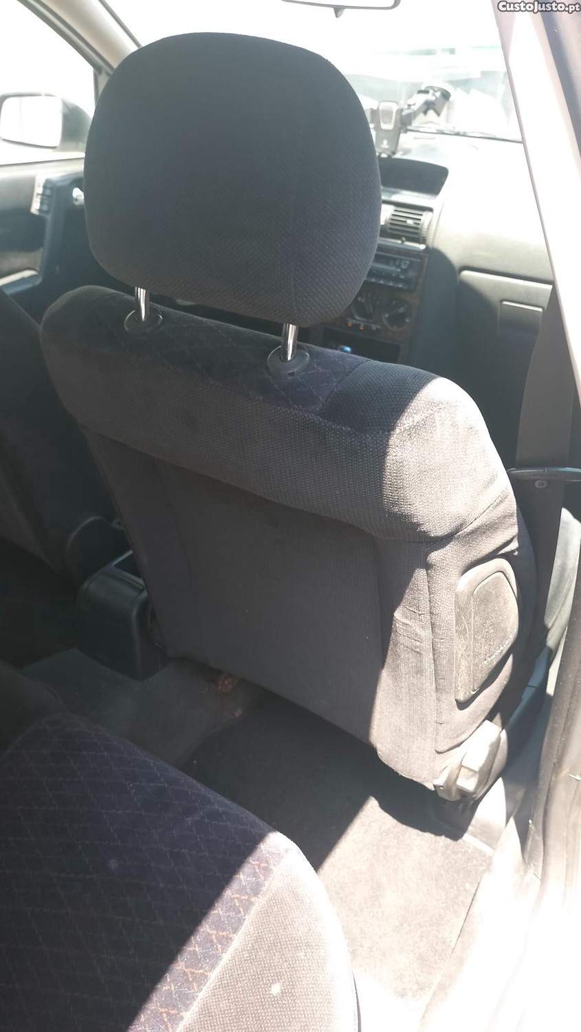 Opel Astra elegance — fotografia 5
