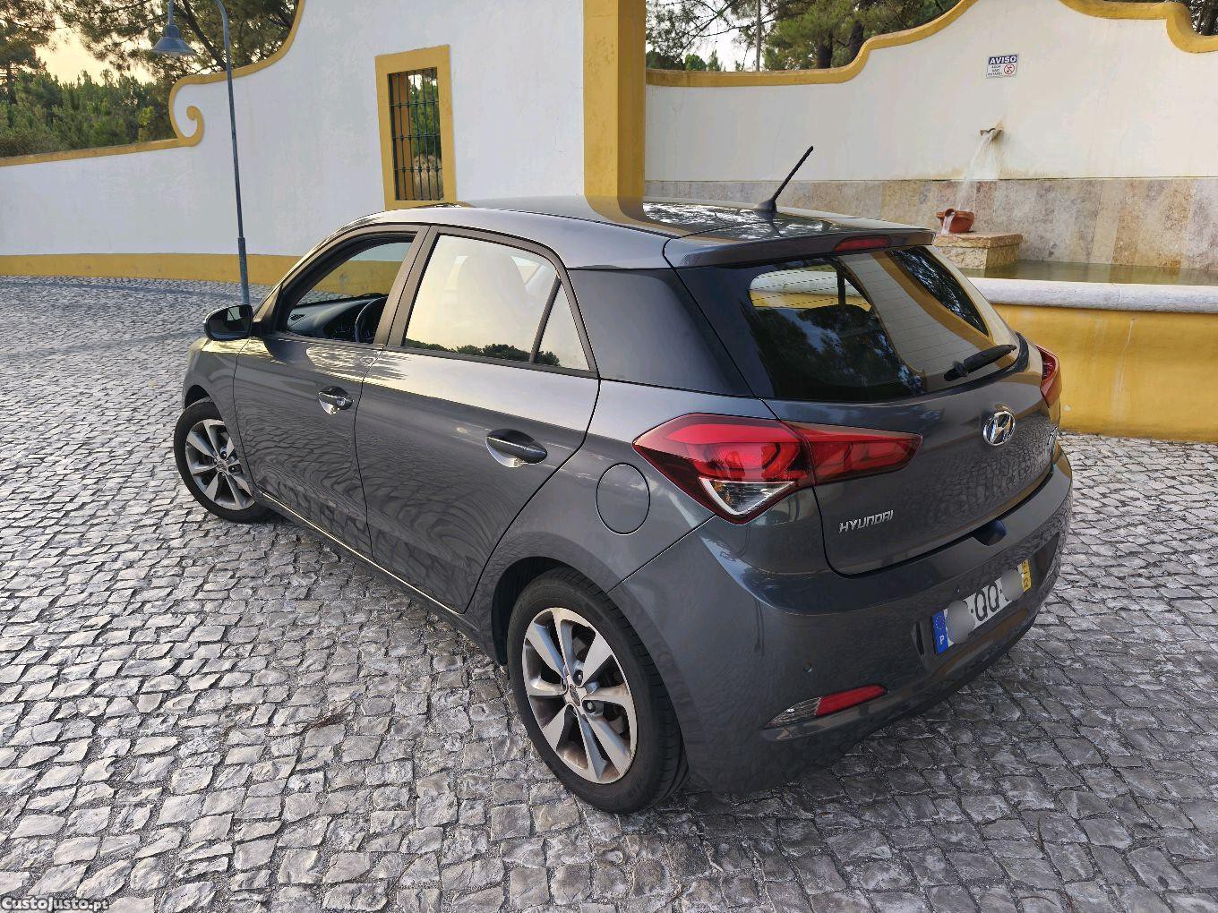 Hyundai i20 1.1 crdi — fotografia 5