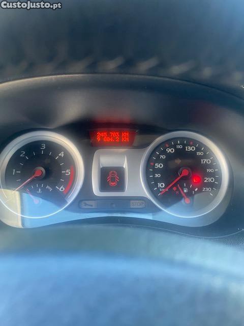 Renault Clio 3 [Ano] [Versão/Motor] | Nacional, Estimado e Económico — fotografia 2