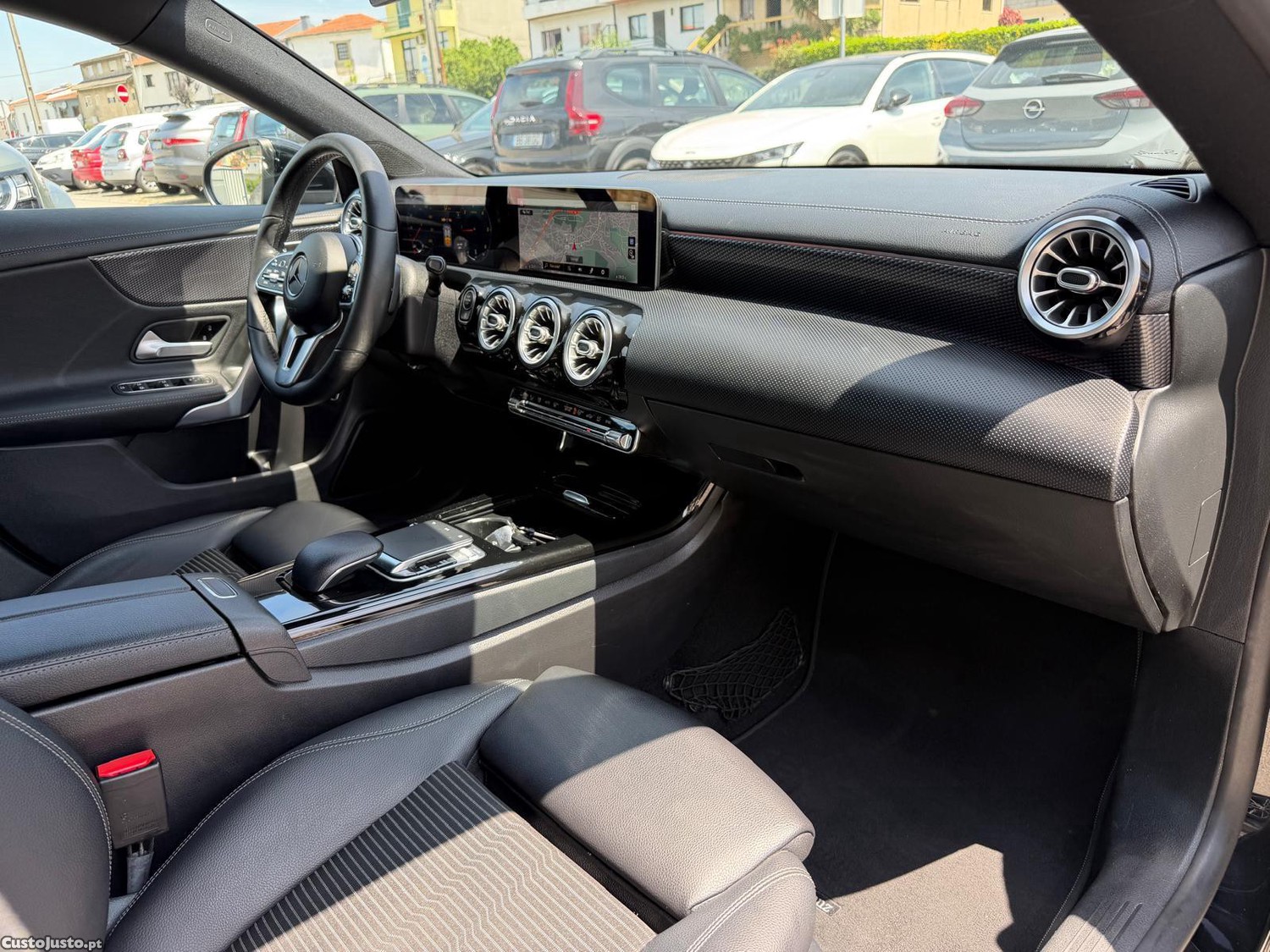 Mercedes-Benz CLA 180 d Progressive Aut. — fotografia 11