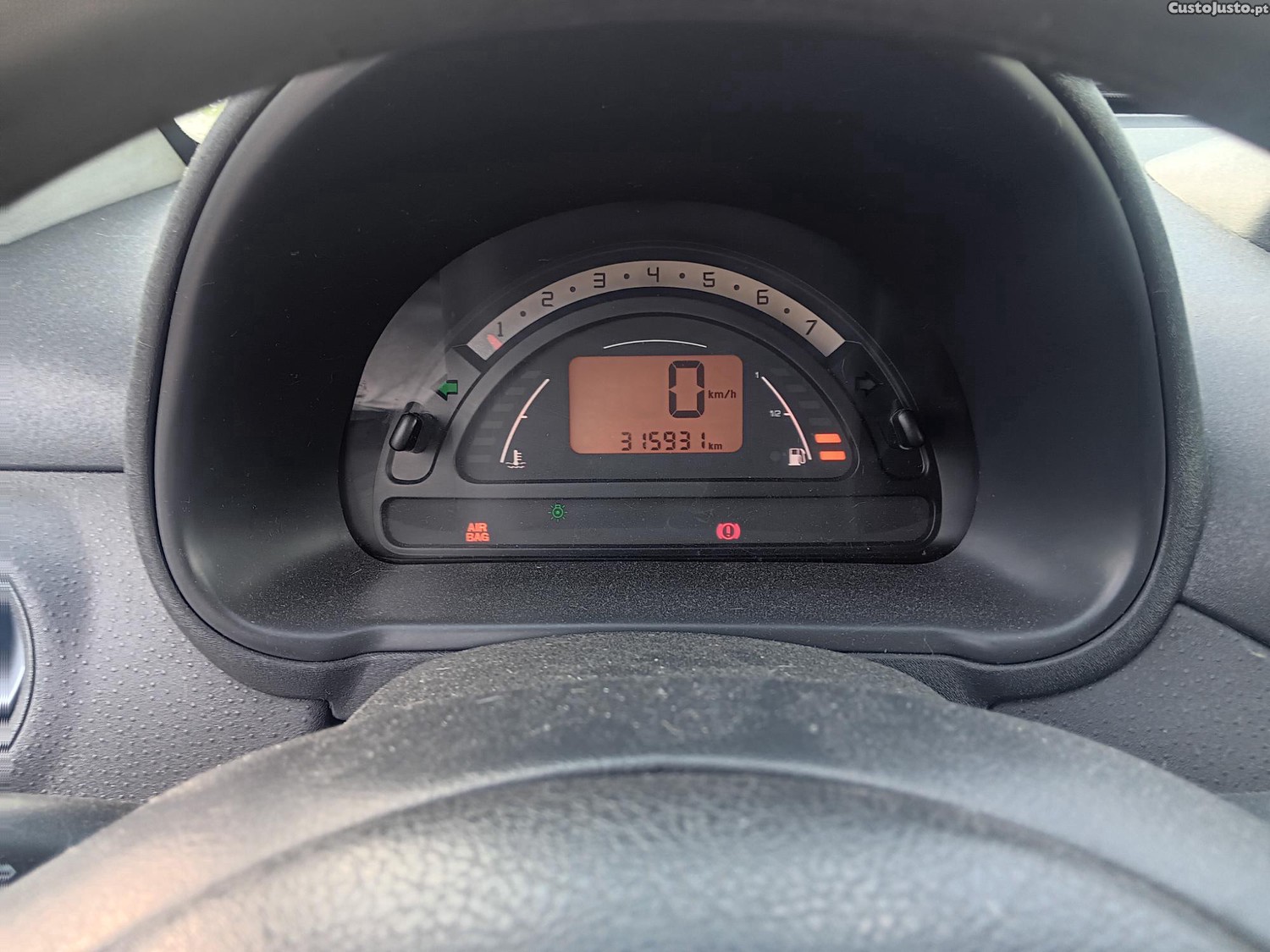 Citroën C2 Van 1.4 Hdi Gasóleo — fotografia 2