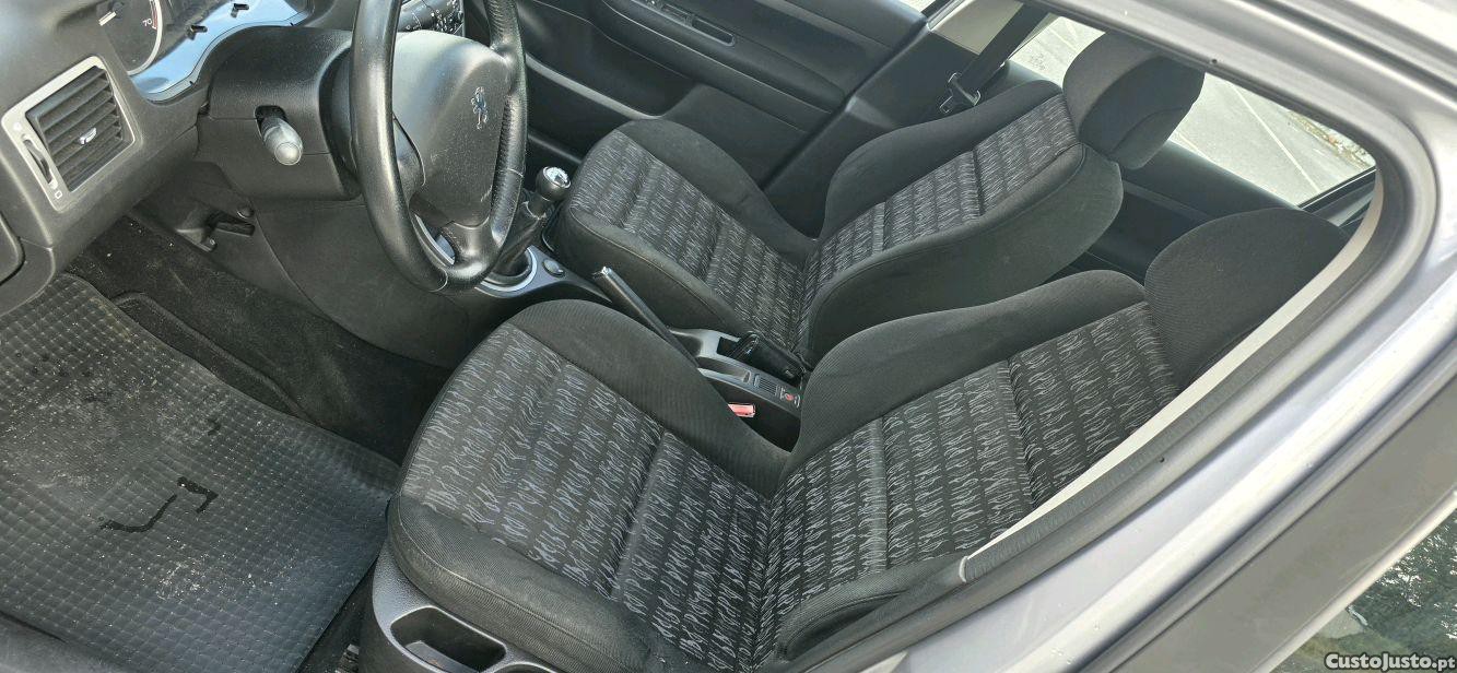 Peugeot 307 carrinha — photo 4