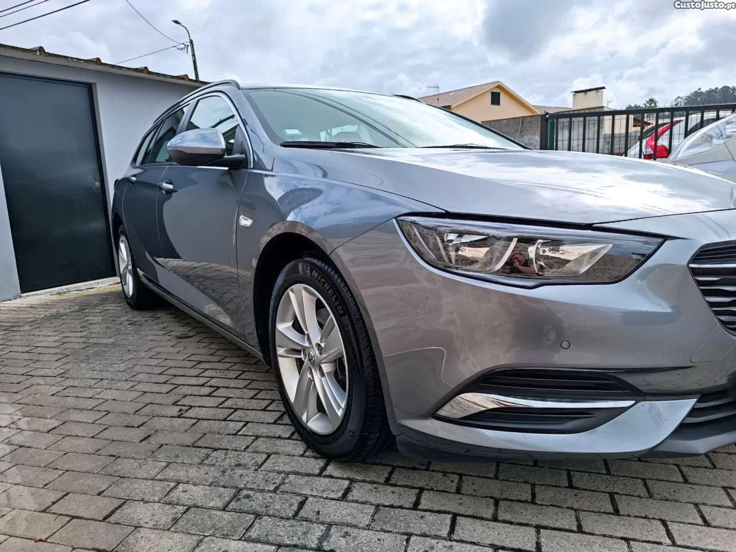 Opel Insignia 1.6 cdti dynamic — fotografia 12