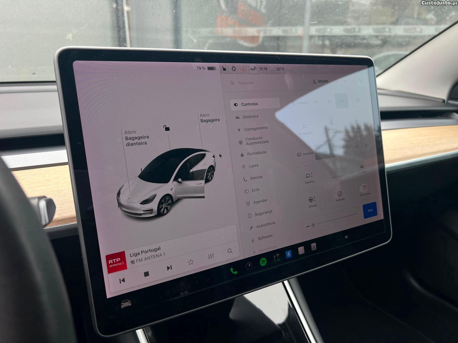 Tesla Model 3 Standard RWD Plus — fotografia 4