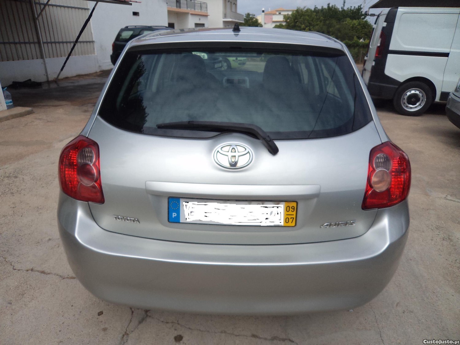 Toyota Auris 1.4 D-4D — fotografia 8