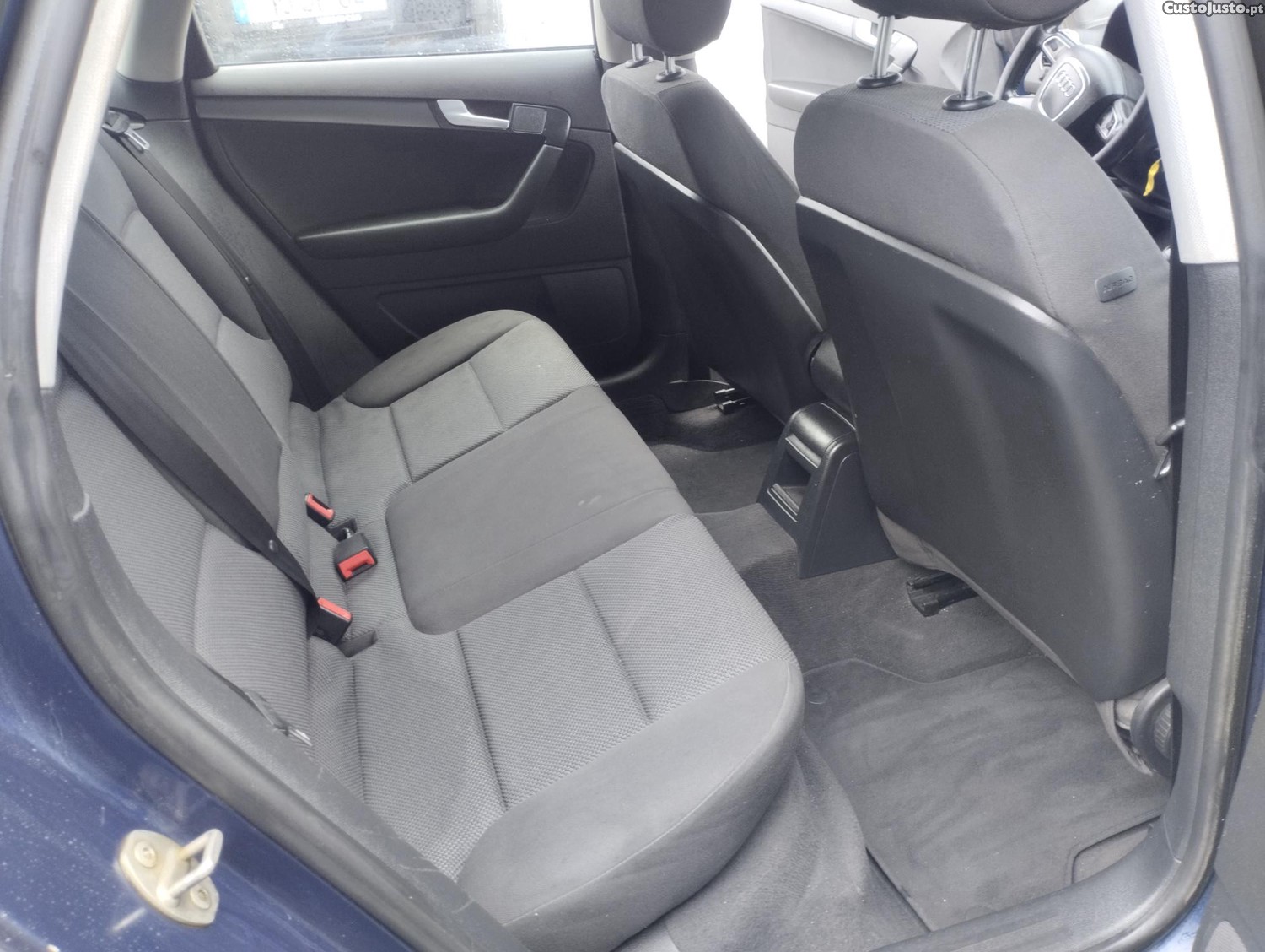 Audi A3 Sportback 1.6 TDI 105cv Attraction c/ Garantia — fotografia 13