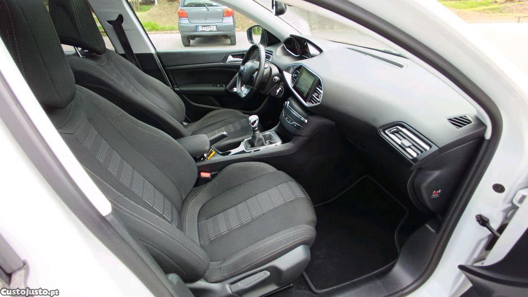 Peugeot 308 1.6 HDI Teto Panorâmico — fotografia 6