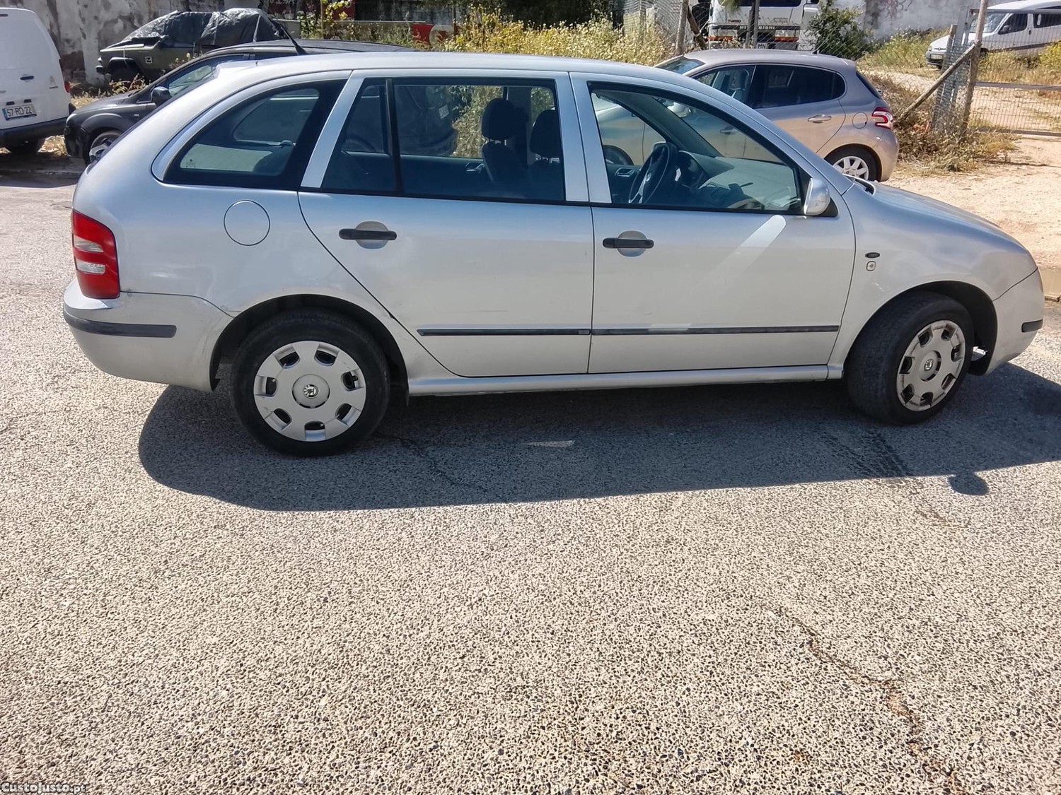 Skoda Fabia 1.4 gasolina Muito Bom estado-Barato oportunidade! — fotografia 10
