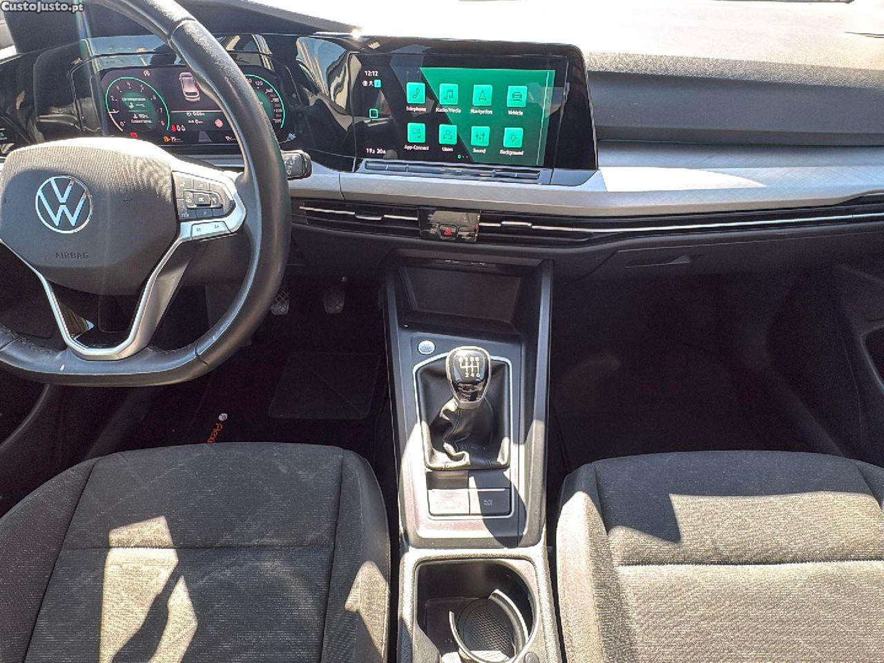 Volkswagen Golf 1.0 TSI Life — fotografia 5