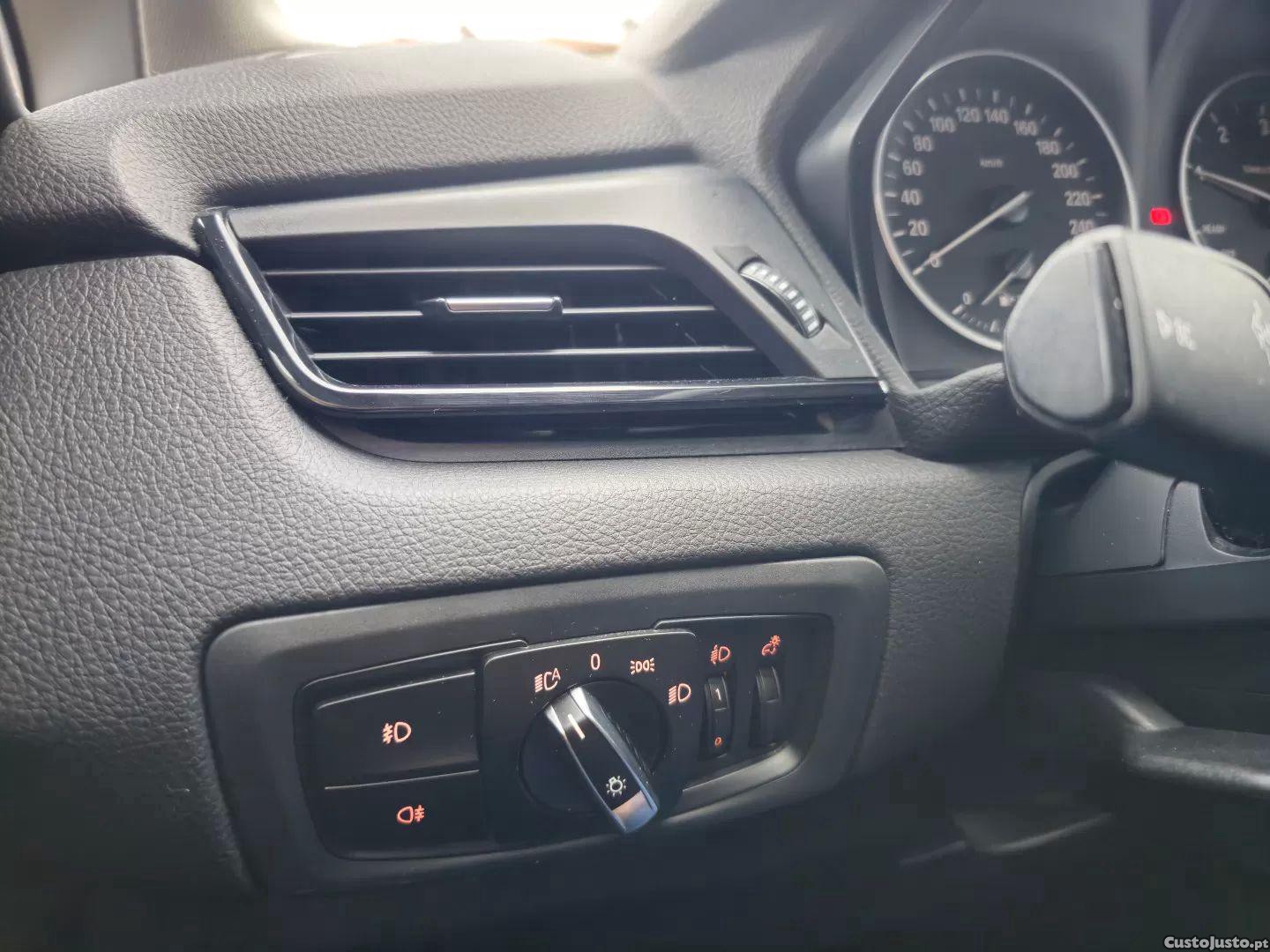 BMW 216 Active Tourer Sport — fotografia 2