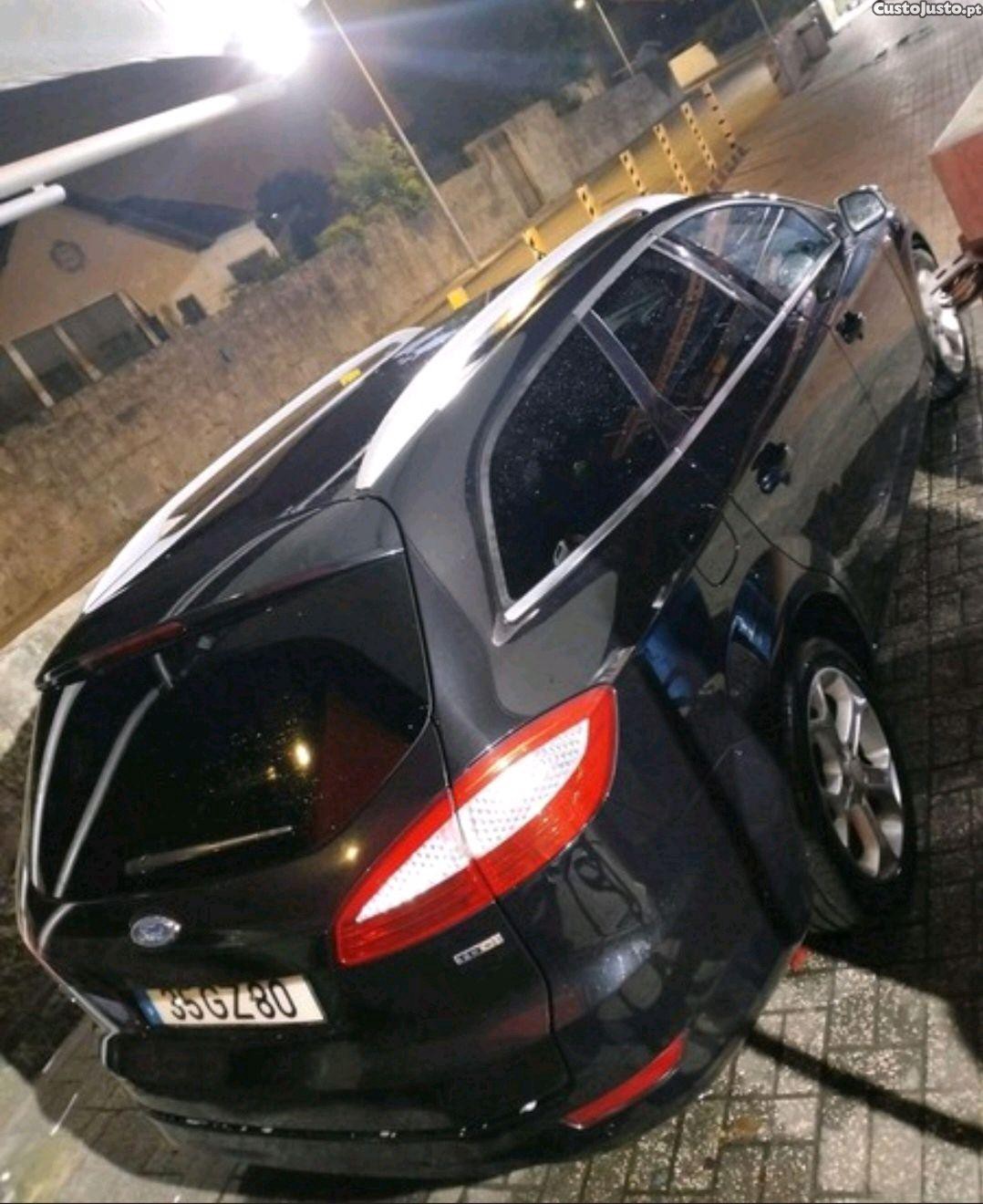 Ford Mondeo Titanium — fotografia 4