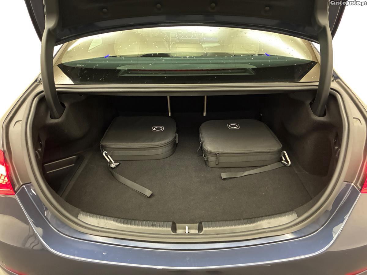 Mercedes-Benz C 300 e Business Line 9G-Tronic — fotografia 3