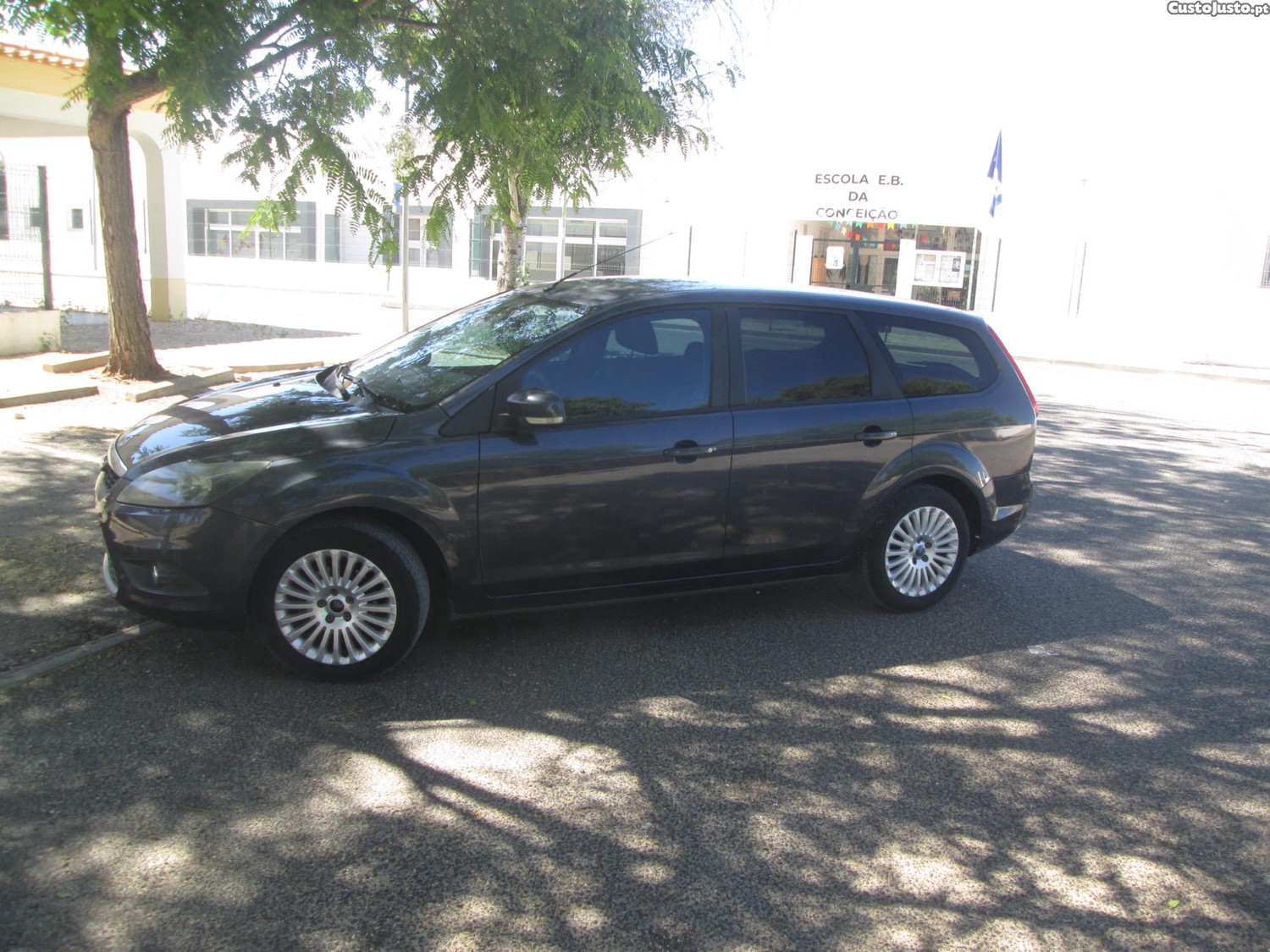 Ford Focus 1.6 Tdci 109 — fotografia 12