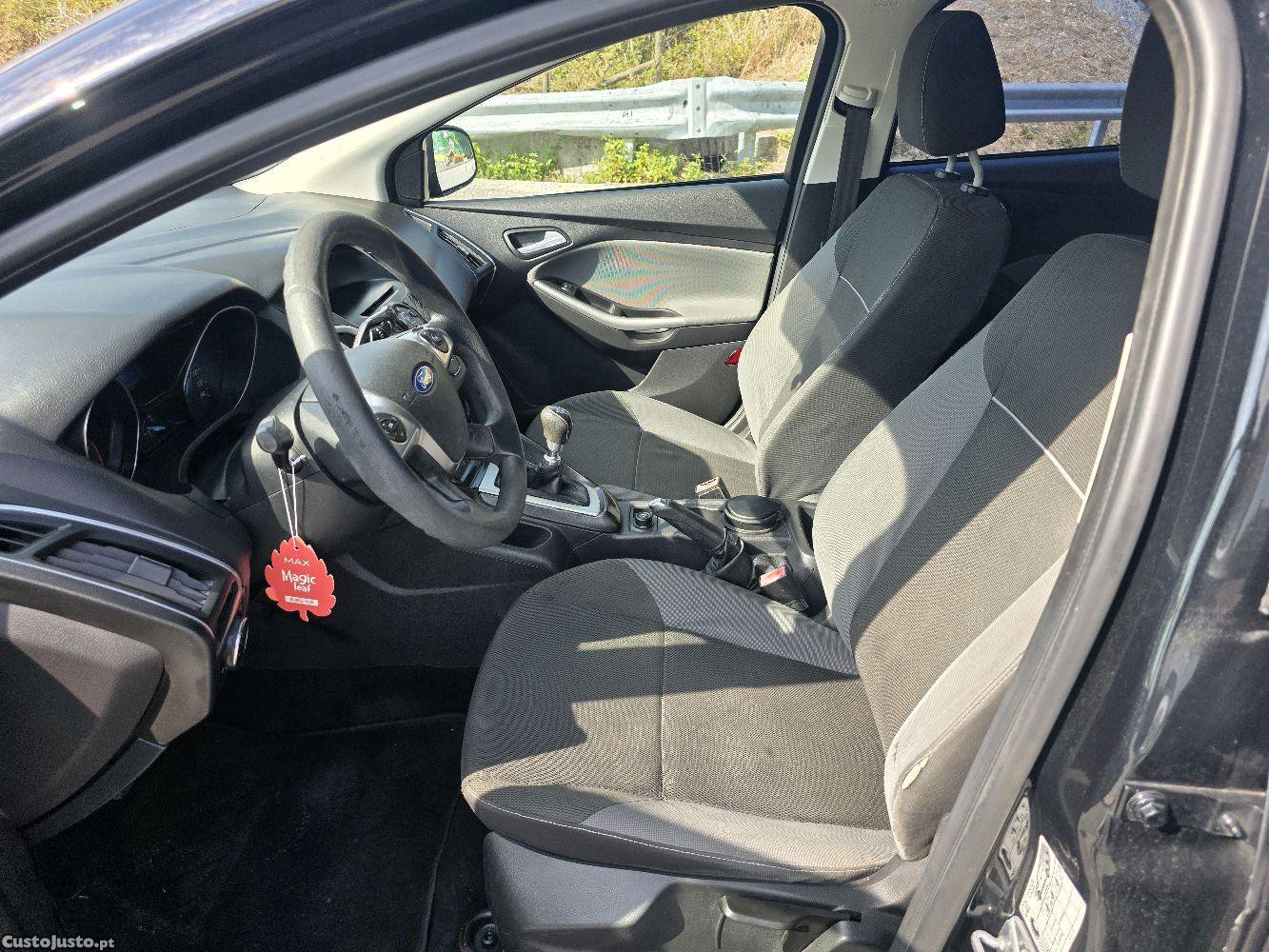 Ford Focus SW — fotografia 4