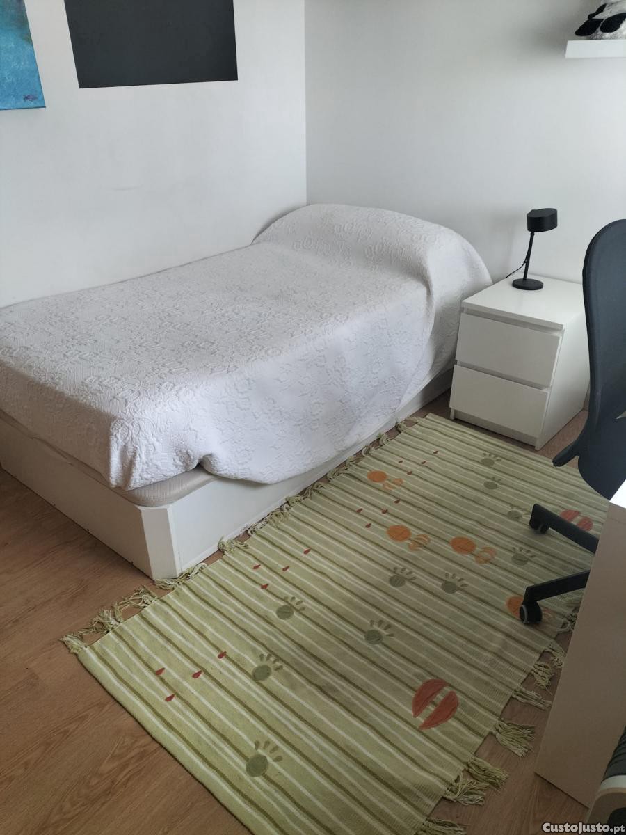 Quarto de solteira na Quinta do Conde