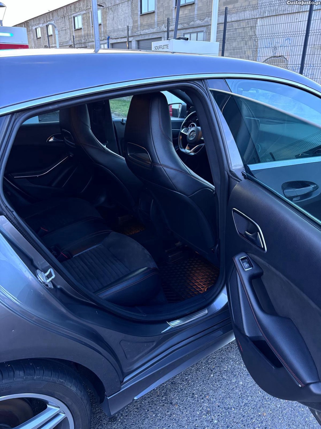 Mercedes-Benz CLA 180 AMG — photo 5