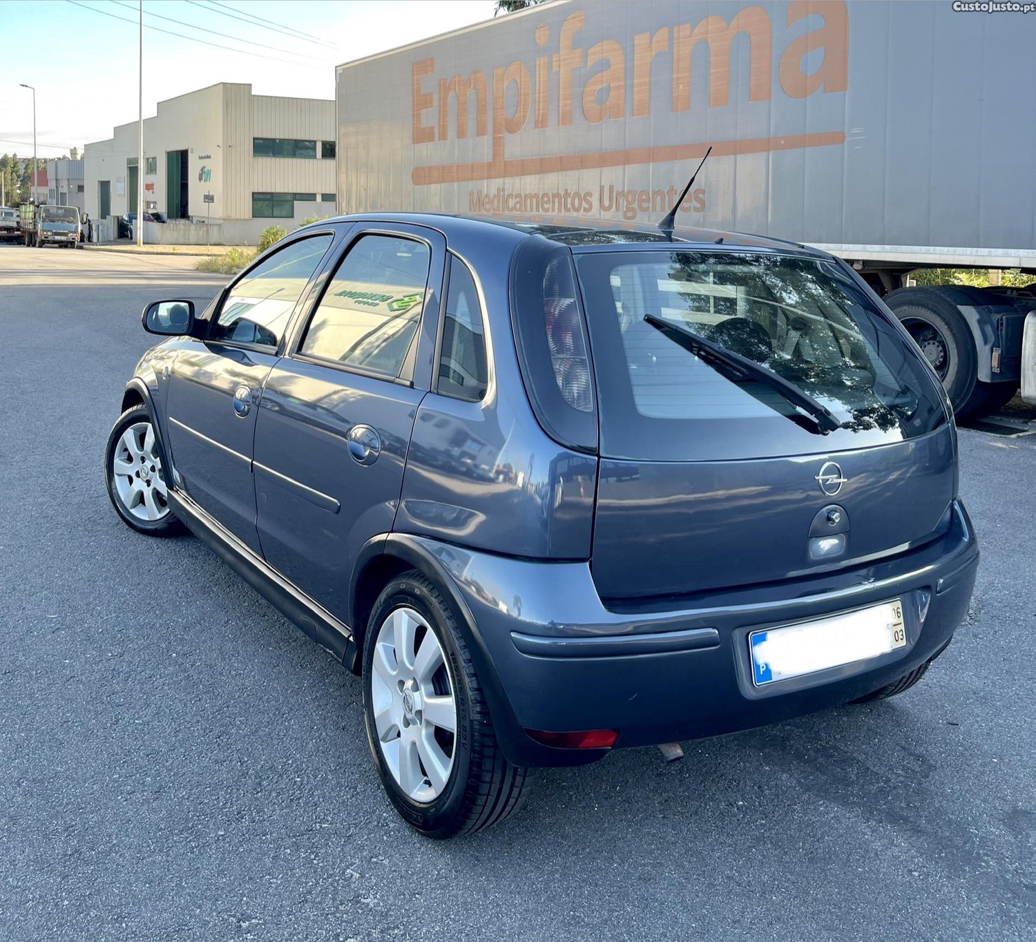 Opel Corsa 1.2i TwinPort — fotografia 7