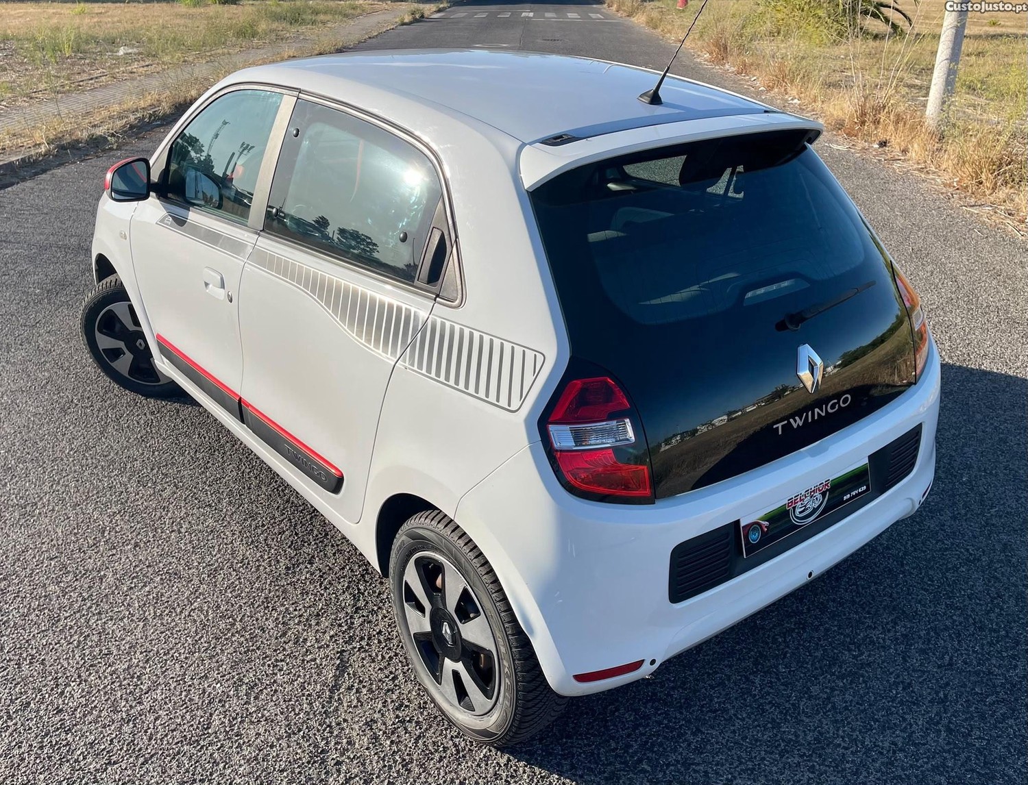 Renault Twingo 1.0 SCe Dynamique — fotografia 13